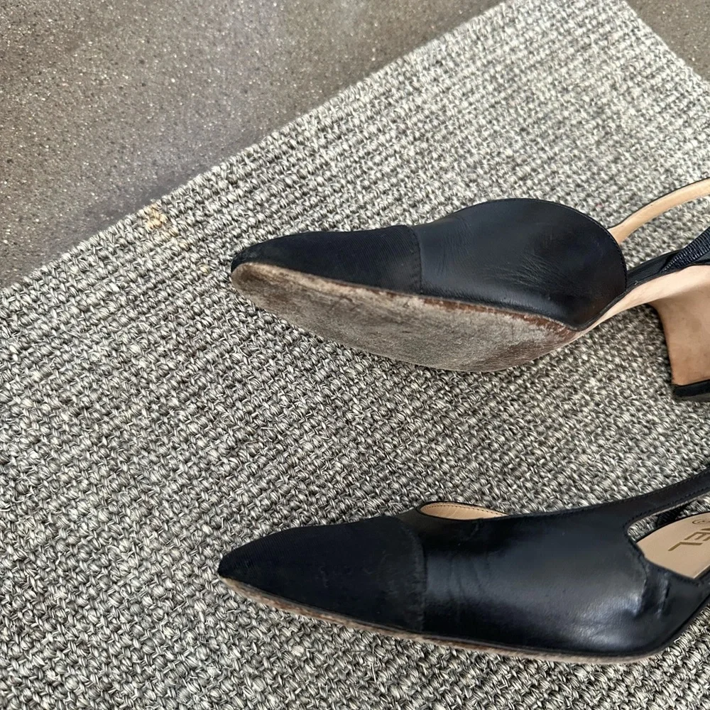 CHANEL Black Interlocking CC Logo Leather Slingback Pumps - Picture 11 of 15